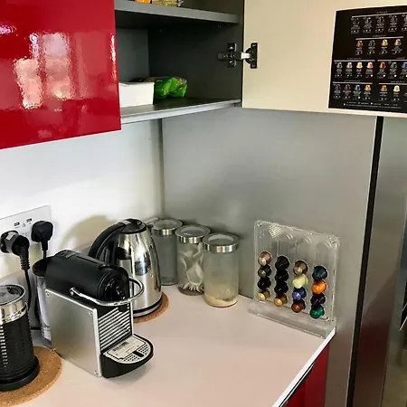 Mimosa - Large Luxury For Two Families!